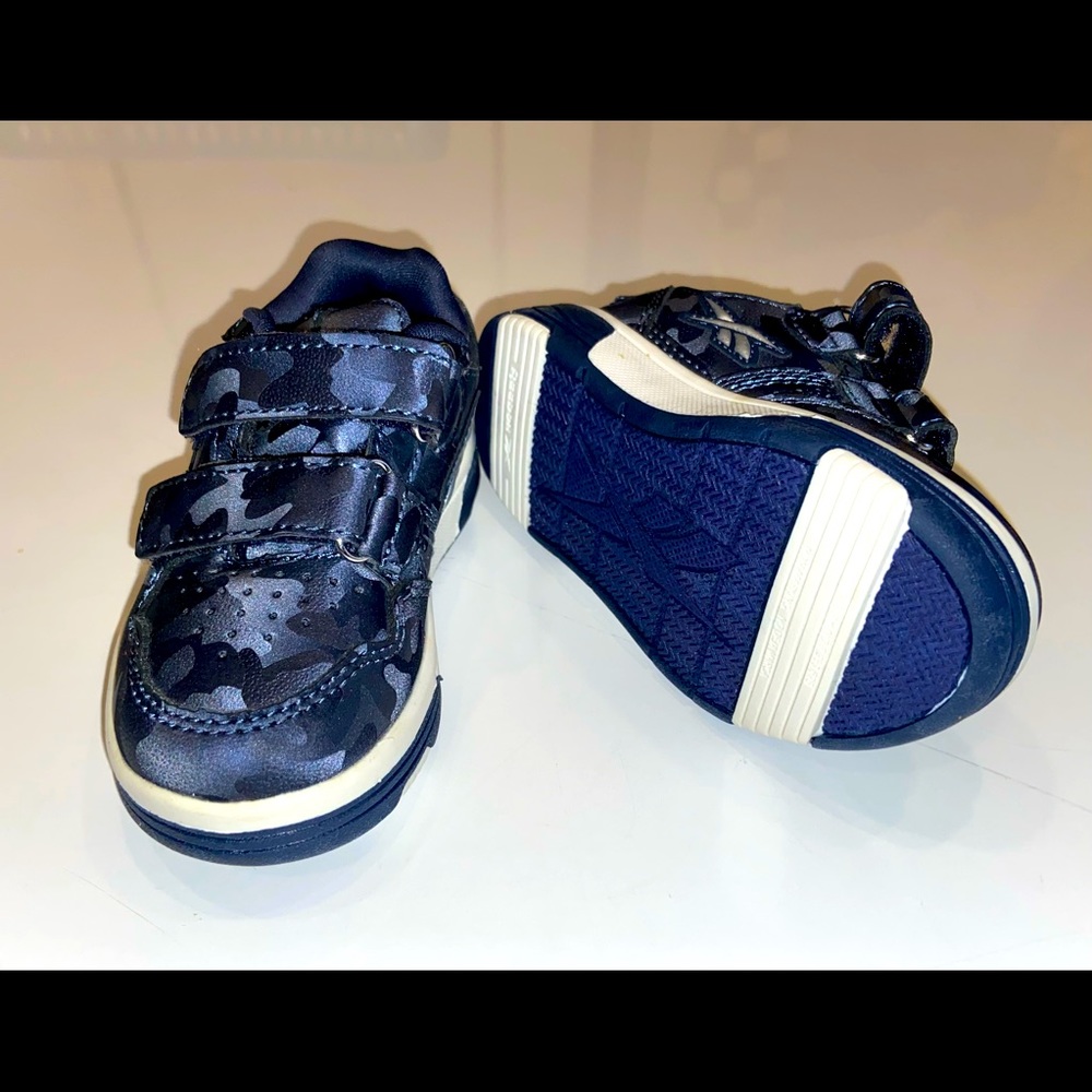 REEBOK sneakers for lil boys!